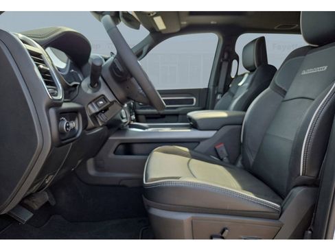 New 2026 RAM 2500 Laramie AWD/4WD image 12