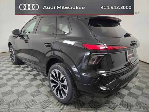 New 2026 Audi Q3 quattro 2.0T AWD/4WD image 7
