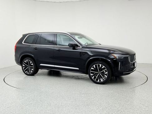 New 2026 Volvo XC90 B6 Plus w/ Protection Package Premier image 3