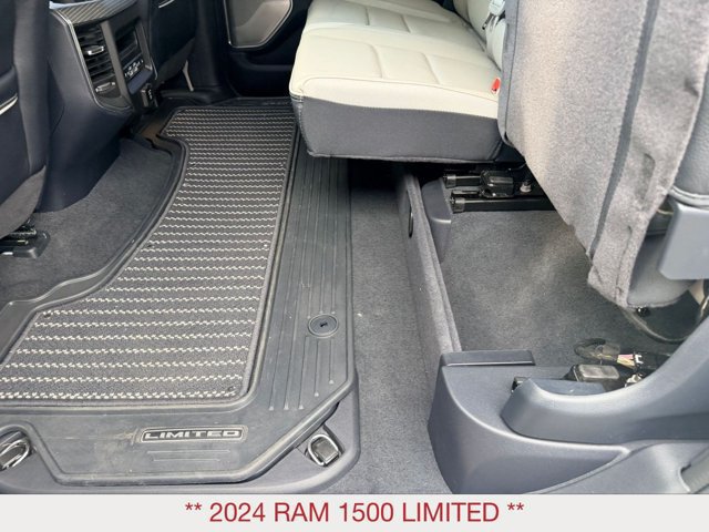 Used 2024 RAM 1500 Limited AWD/4WD image 31