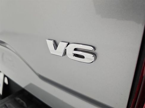 Used 2019 Toyota Tacoma SR5 image 38