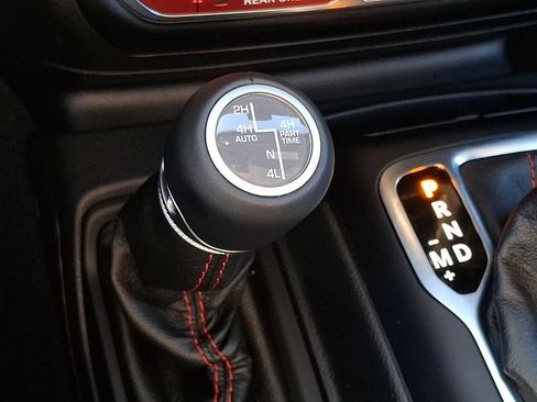 Used 2021 Jeep Wrangler Unlimited Rubicon AWD/4WD image 27