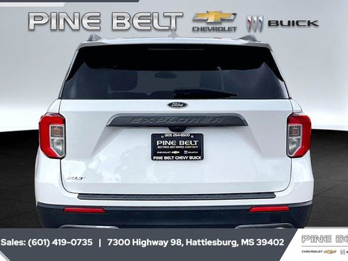 Used 2023 Ford Explorer XLT w/ Equipment Group 202A RWD image 4