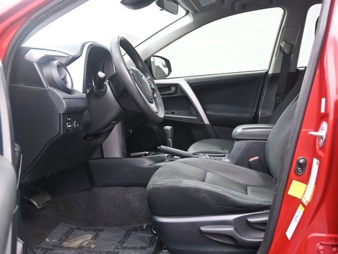 Used 2017 Toyota RAV4 LE image 11