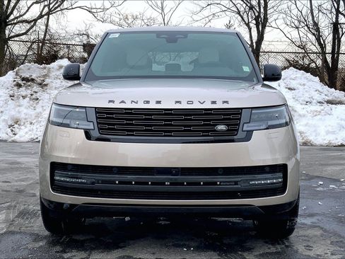 New 2026 Land Rover Range Rover SE image 3