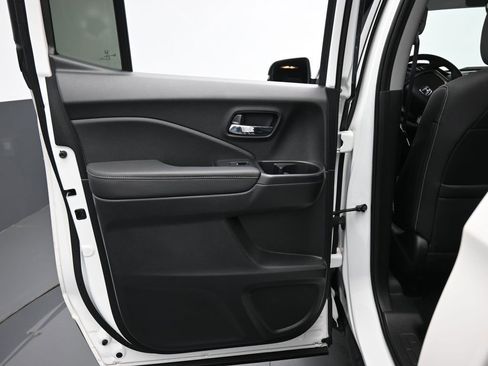 Certified 2023 Honda Ridgeline RTL image 35