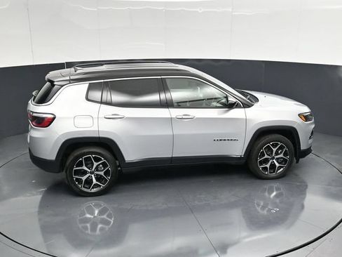 Used 2025 Jeep Compass Limited AWD/4WD image 49