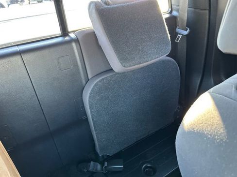 Used 2016 Toyota Tacoma TRD Sport image 16