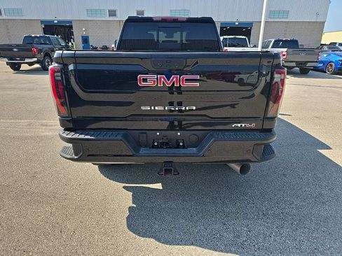 Used 2026 GMC Sierra 2500 AT4 w/ AT4 Premium Plus Package AWD/4WD image 4