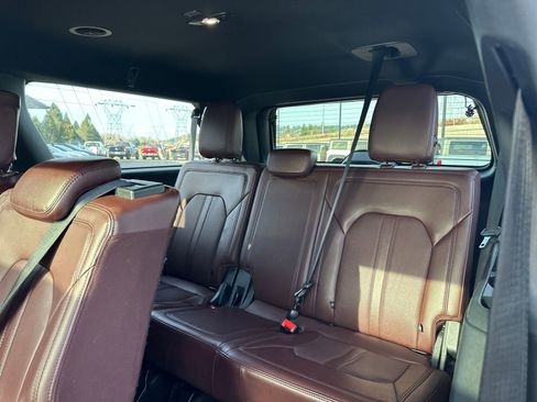 Used 2022 Ford Expedition Max Limited image 13