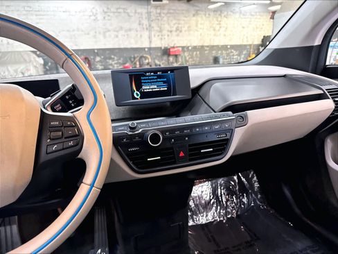 Used 2018 BMW i3 RWD image 9