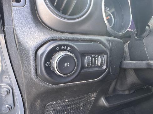 Used 2021 Jeep Wrangler Unlimited Sport AWD/4WD image 30