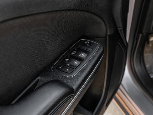 Used 2018 Dodge Charger SXT image 51