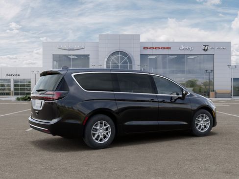 New 2027 Chrysler Pacifica Select w/ Family Tech Group FWD image 30