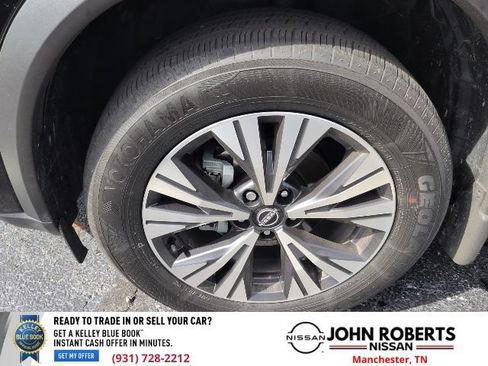 Used 2023 Nissan Rogue SV FWD image 4