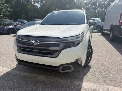 Used 2025 Subaru Forester Limited w/ Popular Package #2 AWD/4WD image 3