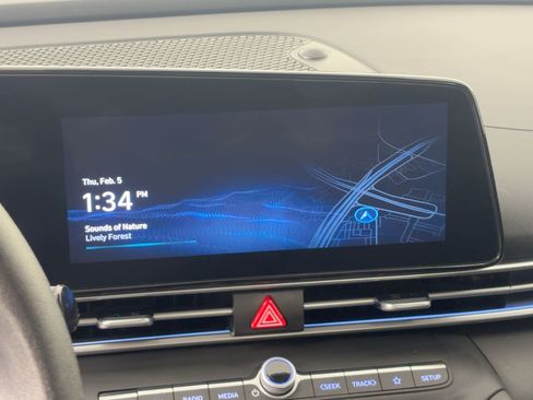 Used 2024 Hyundai Elantra SEL image 21