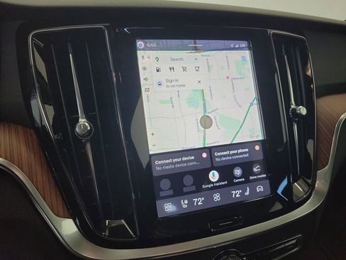 New 2026 Volvo V60 B5 Cross Country Plus w/ Protection Package Premier image 27