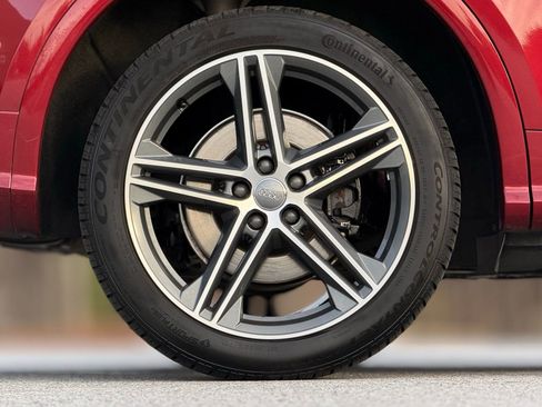 Used 2018 Audi SQ5 Prestige w/ Prestige Package image 19