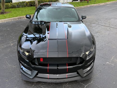Used 2017 Ford Mustang Shelby GT350R w/ GT350R Equipment Group 920A RWD image 11