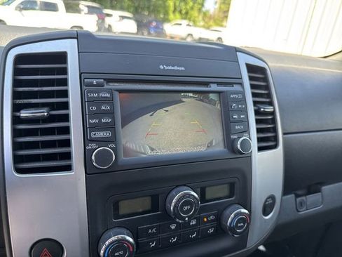 Used 2020 Nissan Frontier PRO-4X w/ Pro-4x Utility Package AWD/4WD image 22
