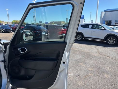 Used 2019 FIAT 500L Pop image 28