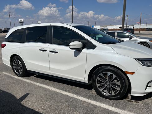 Used 2022 Honda Odyssey EX-L image 2