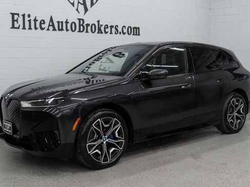 Used 2024 BMW iX xDrive50 w/ Premium Package AWD/4WD image 40