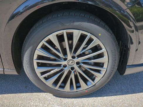 New 2026 Lexus RX 450h AWD image 11
