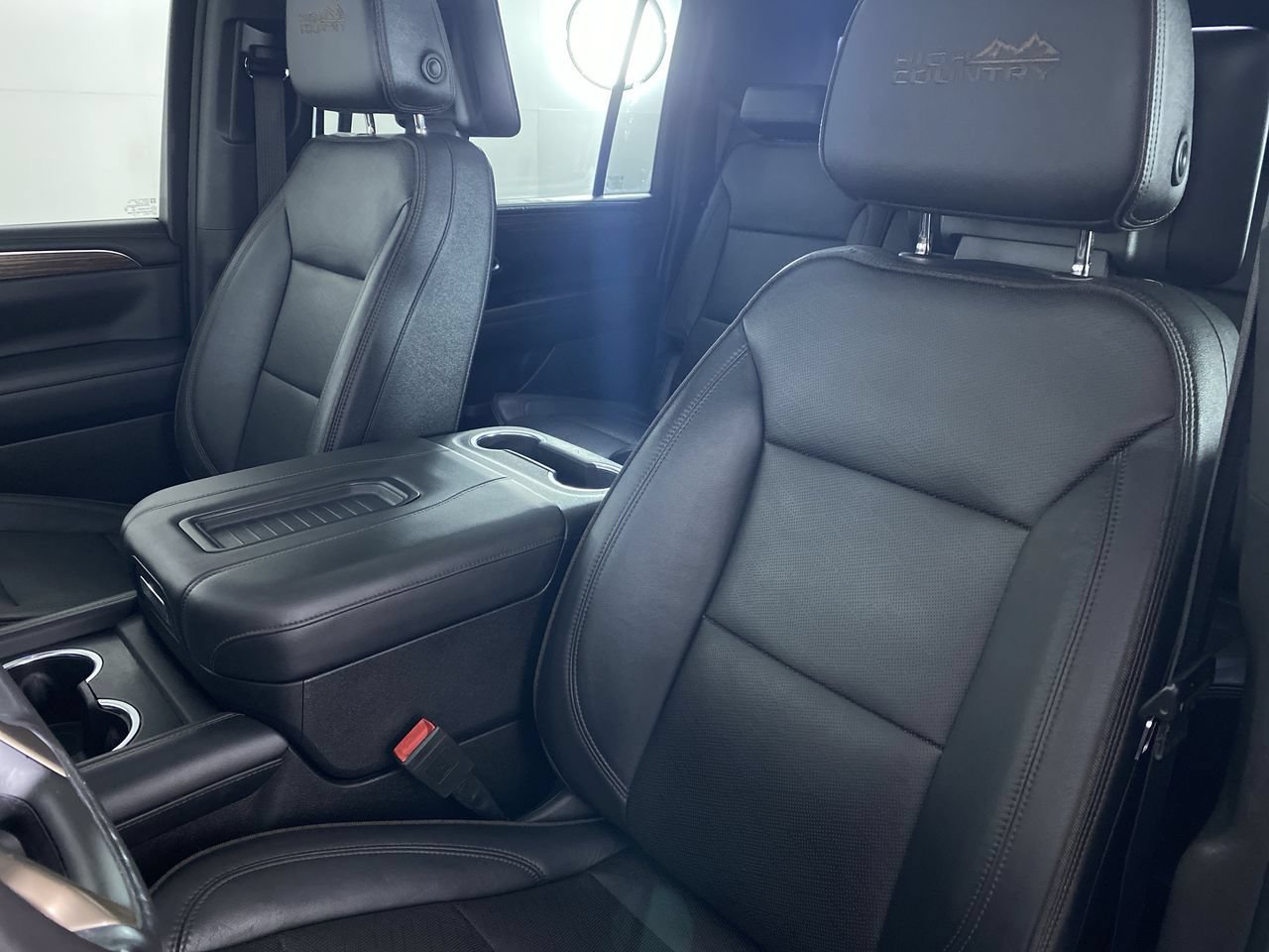 Certified 2021 Chevrolet Suburban High Country AWD/4WD image 11