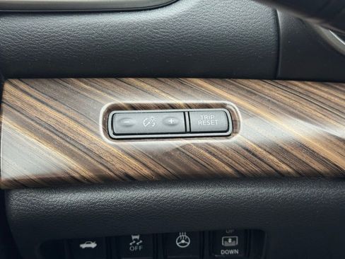 Used 2018 Nissan Maxima Platinum image 31