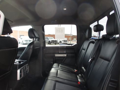 Used 2021 Ford F250 Lariat w/ Lariat Value Package AWD/4WD image 18