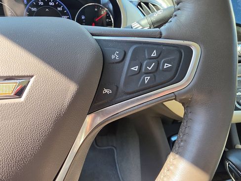 Used 2022 Chevrolet Malibu Premier FWD image 16