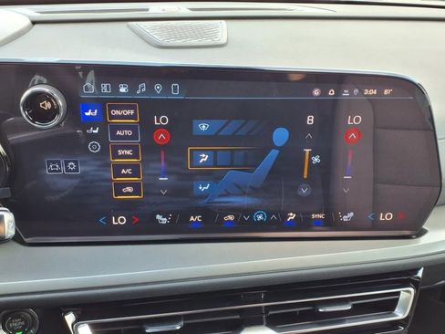 New 2026 Chevrolet Traverse LT w/ Enhanced Driving Package FWD image 16