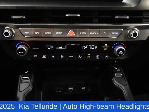 Used 2025 Kia Telluride S image 20