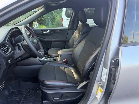 Used 2025 Ford Escape ST-Line Select w/ Tech Pack #1 AWD/4WD image 11