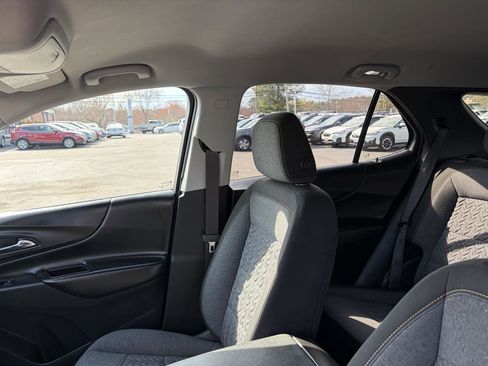 Used 2022 Chevrolet Equinox LT image 11