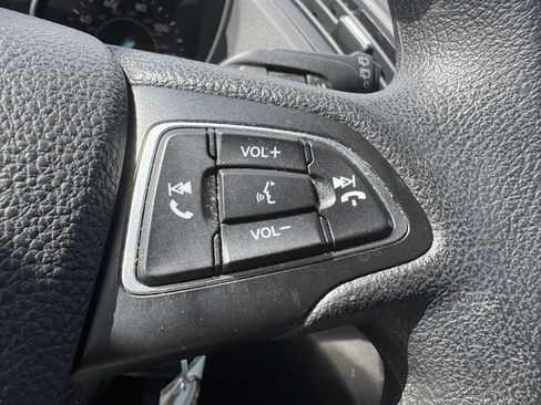 Certified 2018 Ford Escape SE FWD image 20
