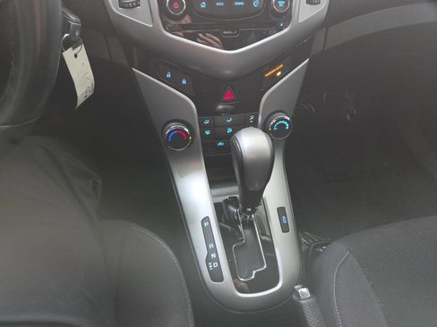 Used 2014 Chevrolet Cruze LT image 27