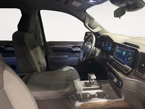 Used 2026 Chevrolet Silverado 1500 RST w/ Texas Edition Plus AWD/4WD image 16