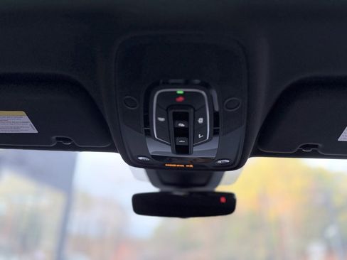 Used 2021 Audi Q8 Premium image 50