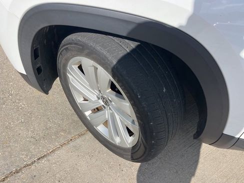 Used 2021 Volkswagen Atlas SEL w/ MDO Package (Bench Seat) image 31