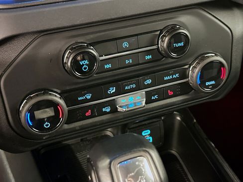 Used 2025 Ford Bronco Big Bend image 24