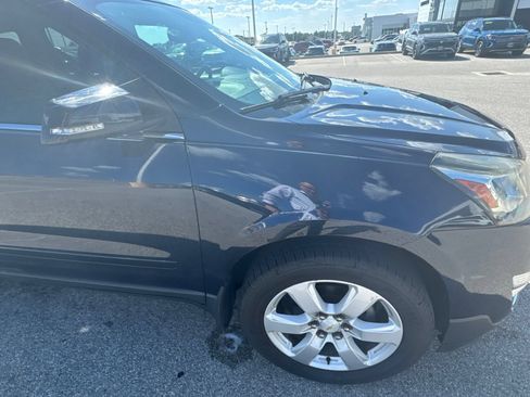 Used 2016 Chevrolet Traverse LT w/ Style and Technology Package FWD image 10