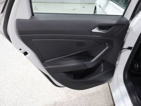 Used 2021 Volkswagen Jetta R-Line FWD image 17
