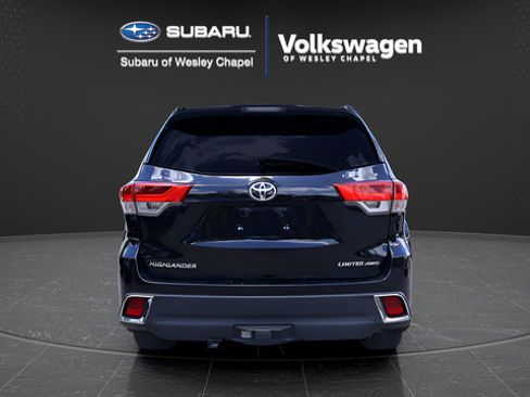 Used 2018 Toyota Highlander Limited Platinum AWD/4WD image 6