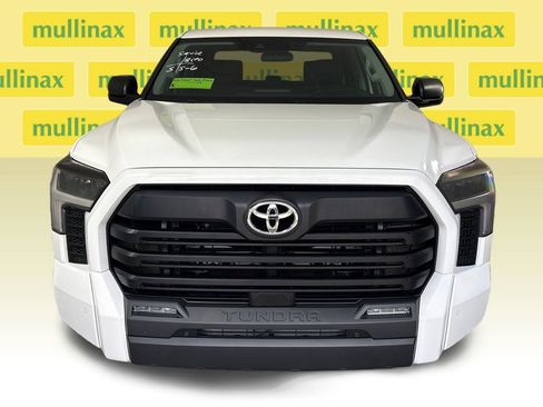 Used 2024 Toyota Tundra SR5 w/ SR5 Convenience Package AWD/4WD image 11