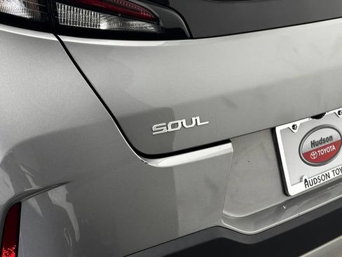 Used 2025 Kia Soul EX FWD image 7