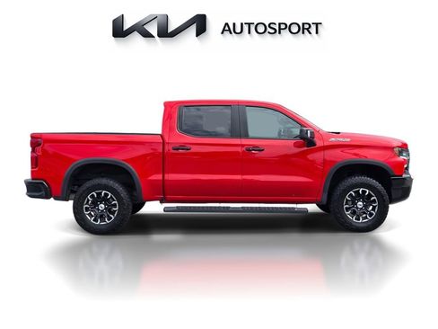 Used 2022 Chevrolet Silverado 1500 ZR2 w/ Technology Package AWD/4WD image 7