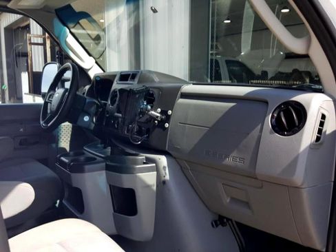 Used 2021 Ford E-350 and Econoline 350 Super Duty w/ Power Windows & Locks Group image 14